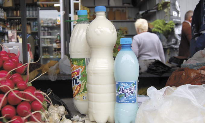 Харьковчан травят ядовитым молоком