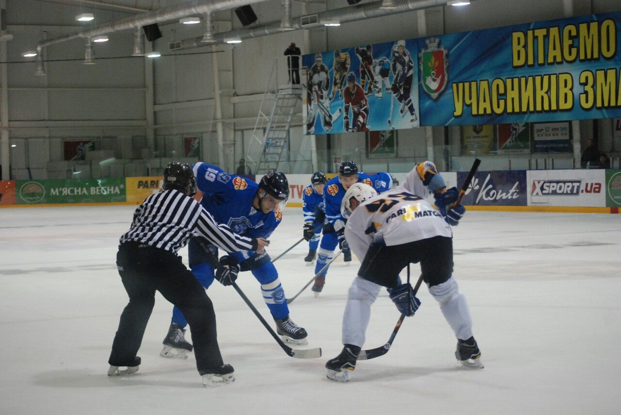 Харьковские хоккеисты находятся на дне