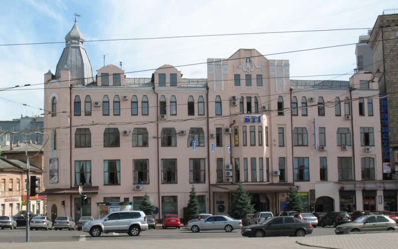Регистрировать недвижимость Харькова будут в новом месте