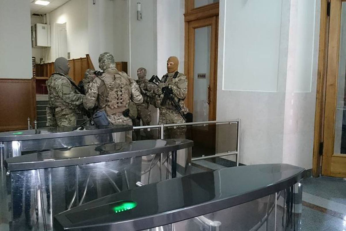 Правоохранители нагрянули в Харьковскую мэрию (дополнено)