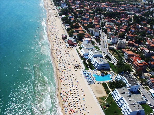 Харьковчане массово скупают жилье на Черном море