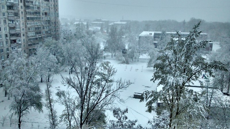 Большой снег идет в Харьков