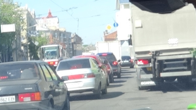 Ключевая магистраль Харькова заблокирована (фото)