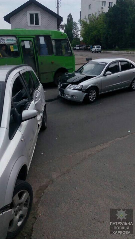 Авария в Харькове. Пострадали две девушки (фото)