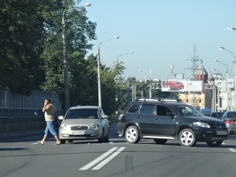 Жителям Харькова испортили пятницу с самого утра (фото, видео) 
