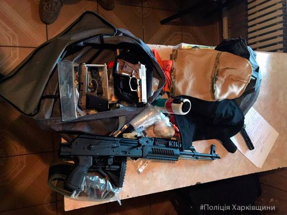 Вооруженного человека обнаружили под Харьковом