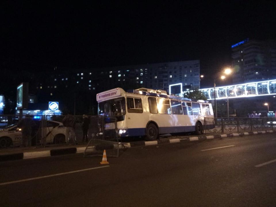 В Харькове из общественного транспорта экстренно высадили пассажиров (фото)