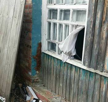 Харьковчанин спасался бегством и раскидывал вещи по улице (фото)