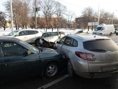 Крупная авария произошла в Харькове (фото)