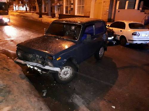 Три автомобиля столкнулись в центре Харькова. Женщина госпитализирована (фото)