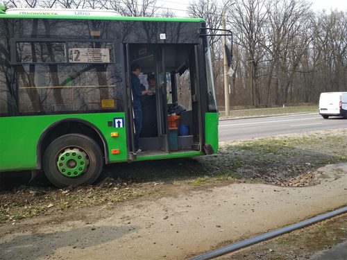 В Харькове у троллейбуса отказали тормоза (фото)