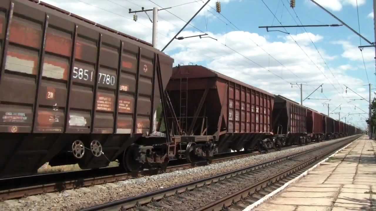 В Харьковской области два товарища попали в переделку на железной дороге