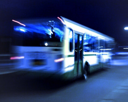 Автобус с пассажирами вылетел в кювет и перевернулся: подробности смертельной аварии на Харьковщине (фото)