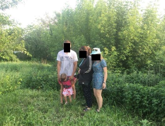 Семья с маленькими детьми попала в большие неприятности под Харьковом