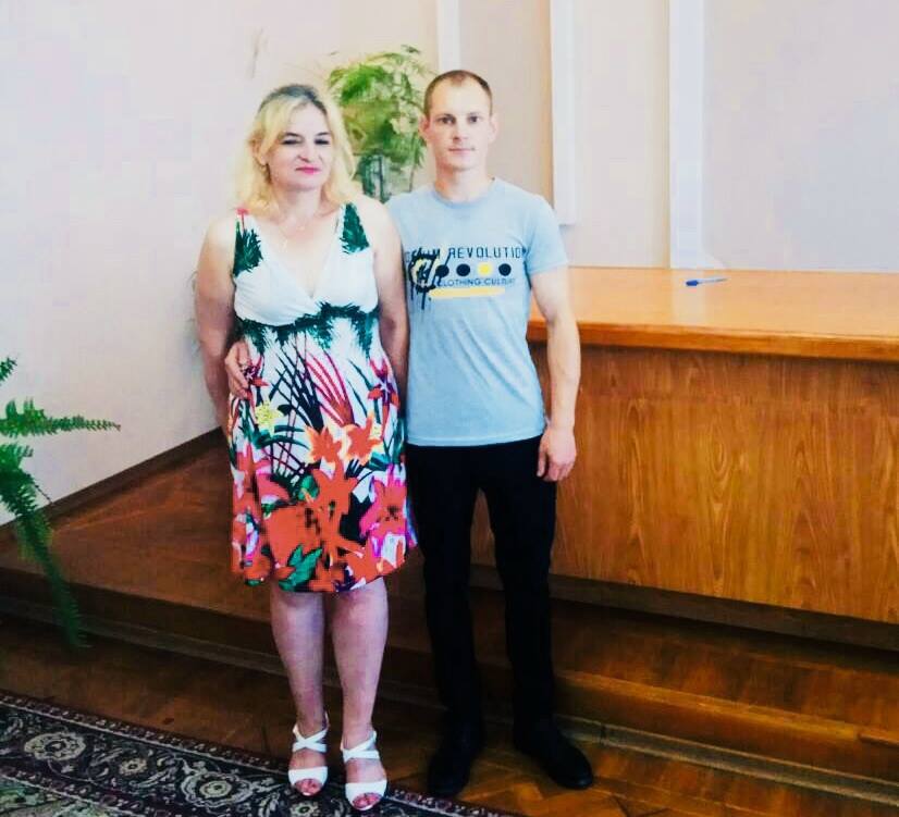 В Харькове группа невест проникла за решетку (фото)