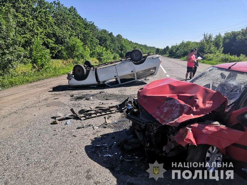 Авария в Харьковской области. Есть пострадавшие (фото)