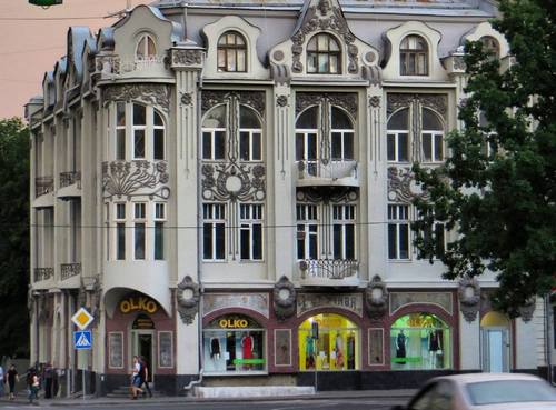 Уникальные здания в Харькове: замок и дом-пряник (фото)