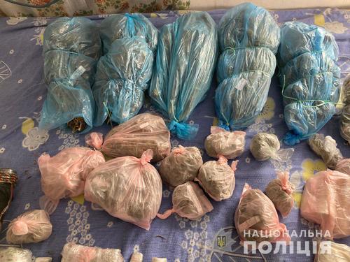 Большое количество отравы нашли в квартире жителя Харьковской области (фото)