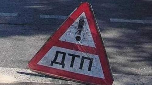 Машину расплющило, водитель погиб: серьезная авария под Харьковом (фото)