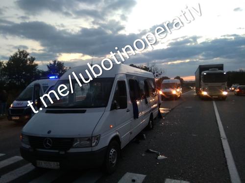 Обстрел микроавтобуса под Харьковом: полиция начала спецоперацию
