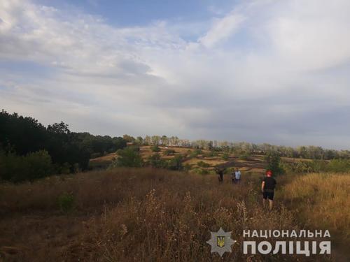 В Харьковской области пропавшего ребенка нашли в траве (фото)