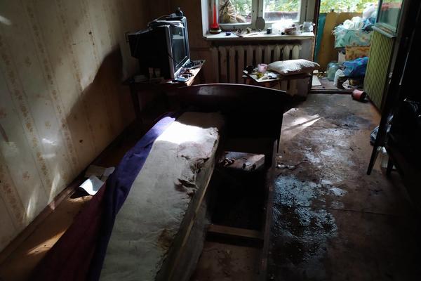 Происшествие на Харьковщине: на диване обнаружили женщину без сознания
