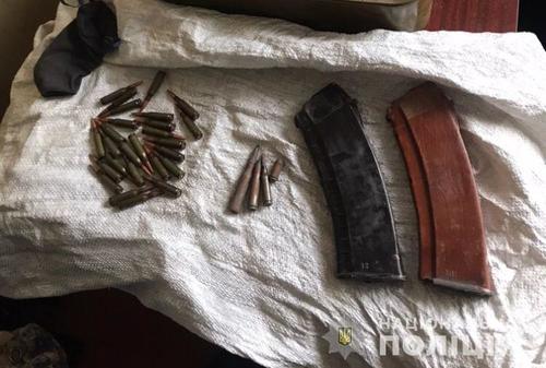 Житель Харькова хранил у себя дома тысячи боеприпасов (фото)