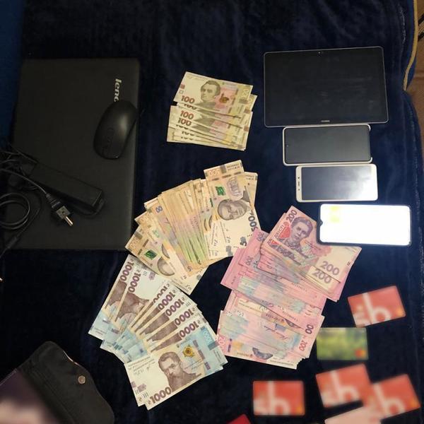 Полиция Харькова разоблачила семью мошенников из другой области Украины