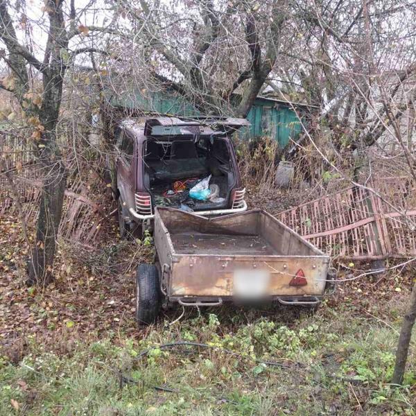 Хотел поучиться ездить. Школьник из Харьковской области угнал и разбил три машины (фото)
