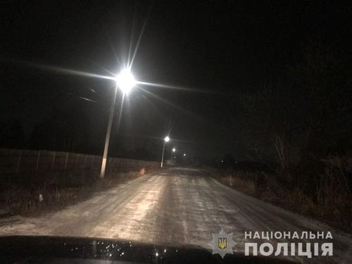 В Харьковской области мужчину с дороги увезли в больницу