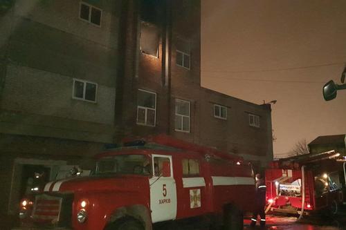 Пожар в офисно-складском здании в Харькове: официальная информация спасателей (фото)