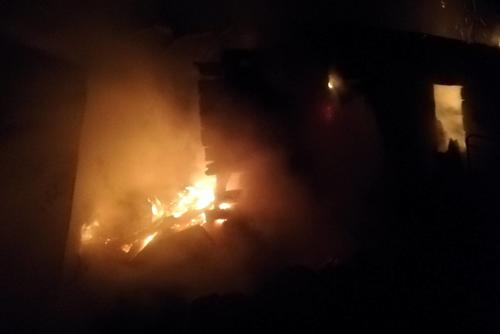 ЧП в Харьковской области: на пепелище обнаружили труп мужчины (фото)
