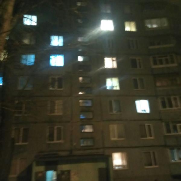 В Харькове горела многоэтажка: мужчина не мог выбраться из опасного здания (фото)