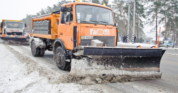 Снегопад в Харькове: дорожники обратились к горожанам