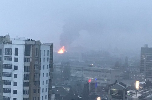 Масштабный пожар в Харькове: языки пламени видно издалека (фото, видео)