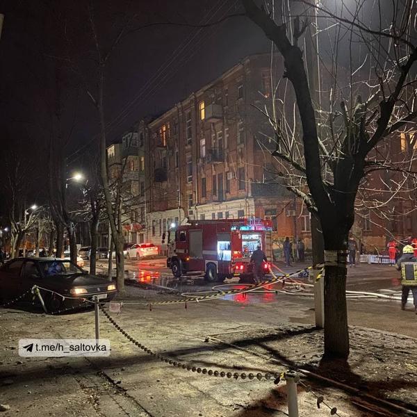 Пожар в центре Харькова: языки пламени вырывались из окон (фото, видео)