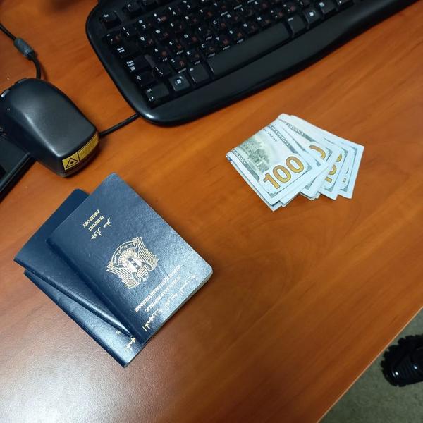 В Харькове иностранец пытался «купить» для знакомых пропуск в Украину (фото)