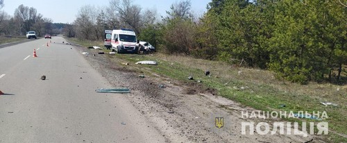 Один мужчина погиб, второй выжил: подробности аварии на Харьковщине (фото)