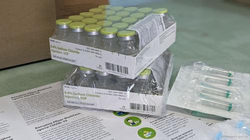 В Харьков привезли немецко-американскую вакцину от коронавируса (фото)
