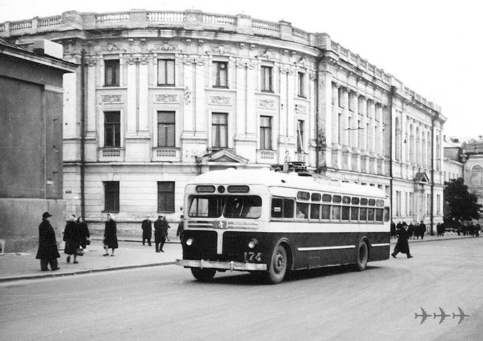 троллейбус МТБ-4 в Харькове
