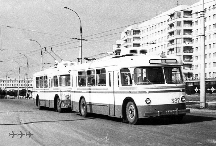 двухвагонный троллейбус - Город Х