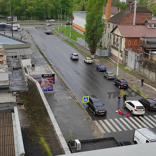 В  Харькове женщина погибла на дороге (фото, видео, дополнено)