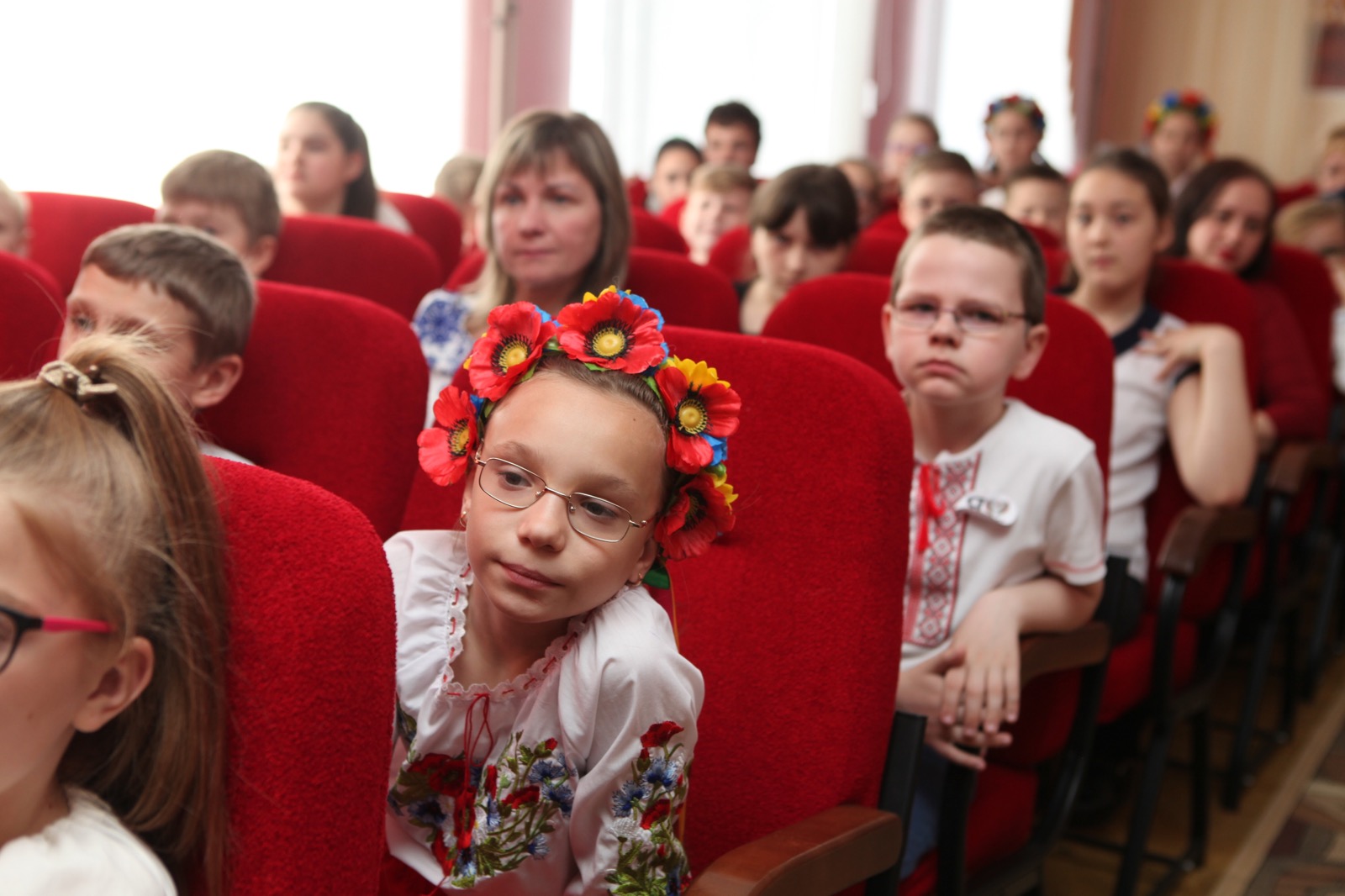 Что делать в опасных ситуациях: харьковские энергетики провели необычный урок для школьников  (фото)