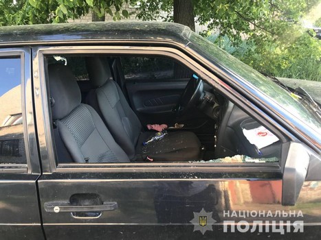 На Харьковщине мужчина крушил чужие машины, чтобы покататься (фото)