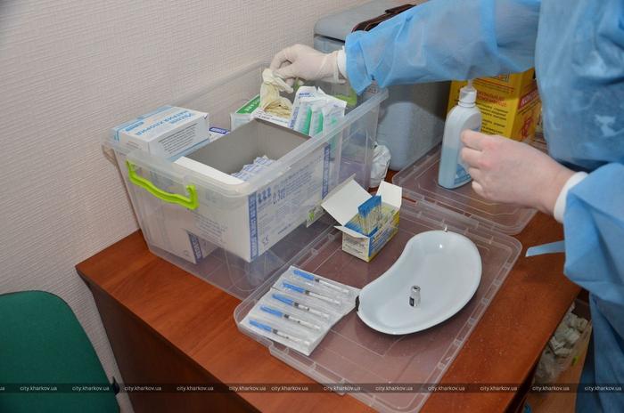 Приглашают всех: где и когда в Харькове можно вакцинироваться от коронавируса
