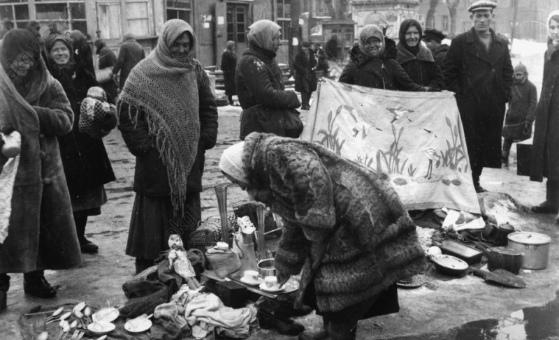 базар во время оккупации Харькова - Город Х