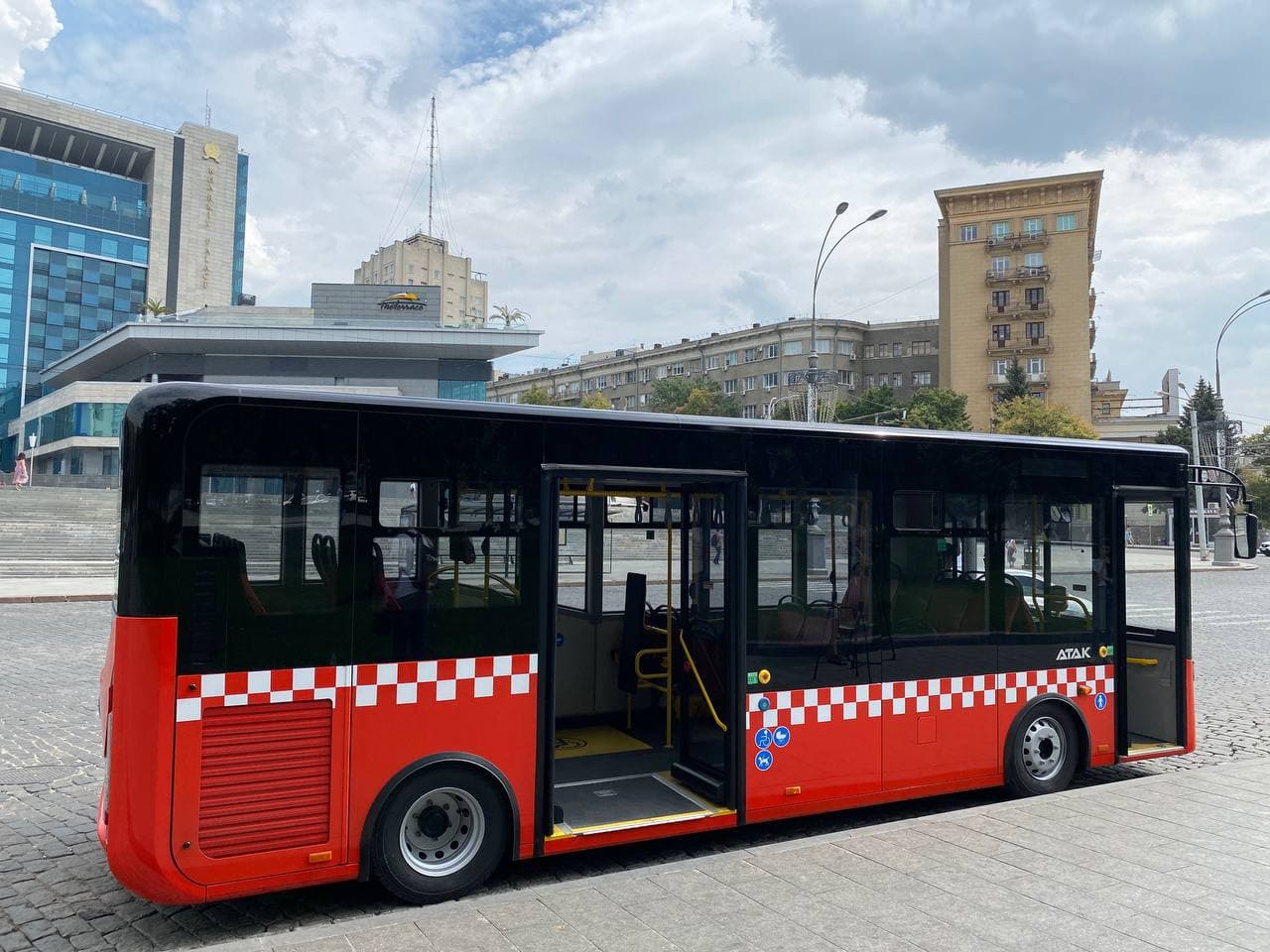 На дороги Харькова вышла первая партия новых муниципальных автобусов