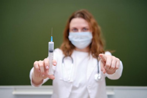 Стало известно, сколько харьковских педагогов сделали прививку от коронавируса