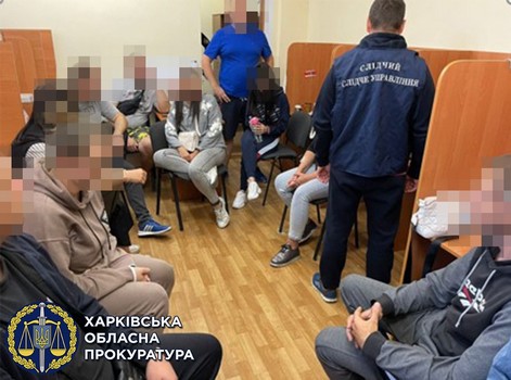 В Харьковской области вычислили группу людей, которые обманывали покупателей (фото)