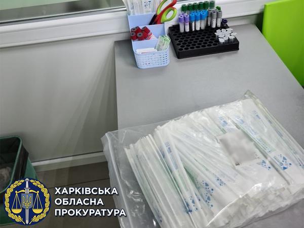 В Харькове лаборатория выдавала людям поддельные результаты тестов на коронавирус